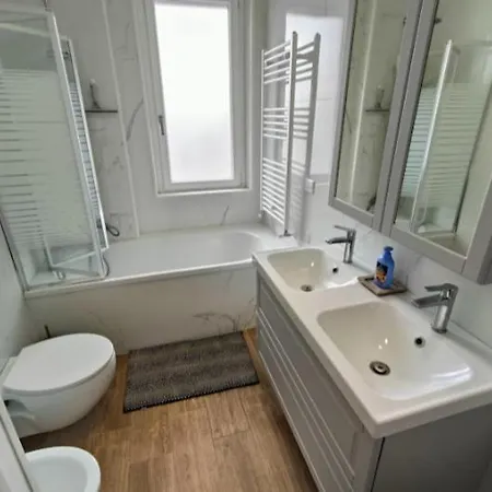 Roby' S House Витербо